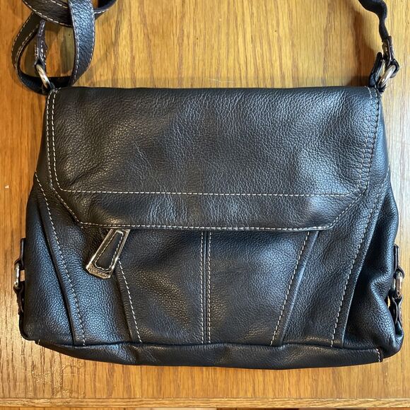 Tignanello Black Shoulder Bag Purse Tumbled Leather - Picture 12 of 12
